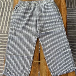 Briggs New York Gray and White Striped Crip Pants